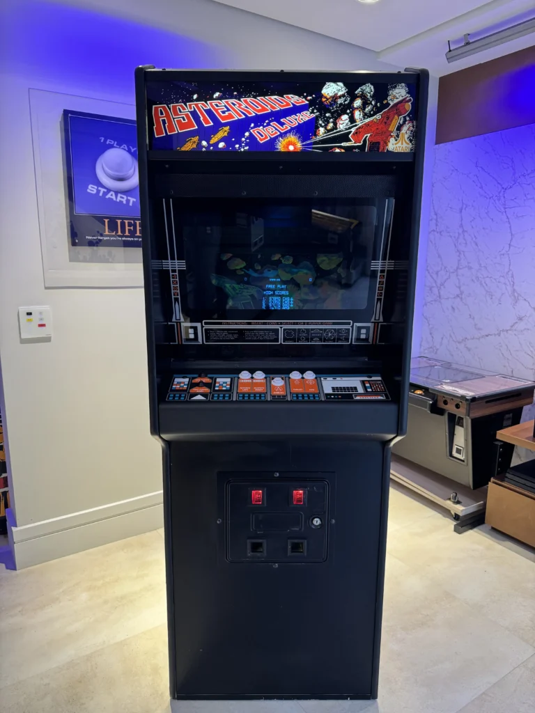 Atari Asteroids Deluxe Arcade - Upright - AntonioBorba.com