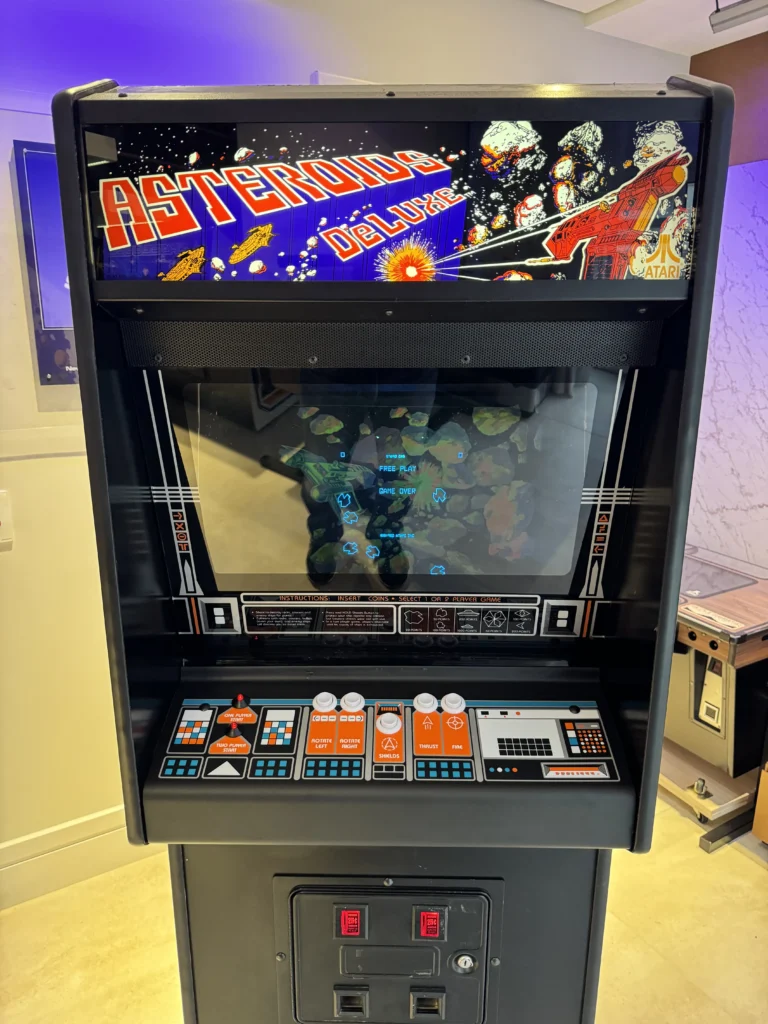 Atari Asteroids Deluxe Arcade - Upright - AntonioBorba.com